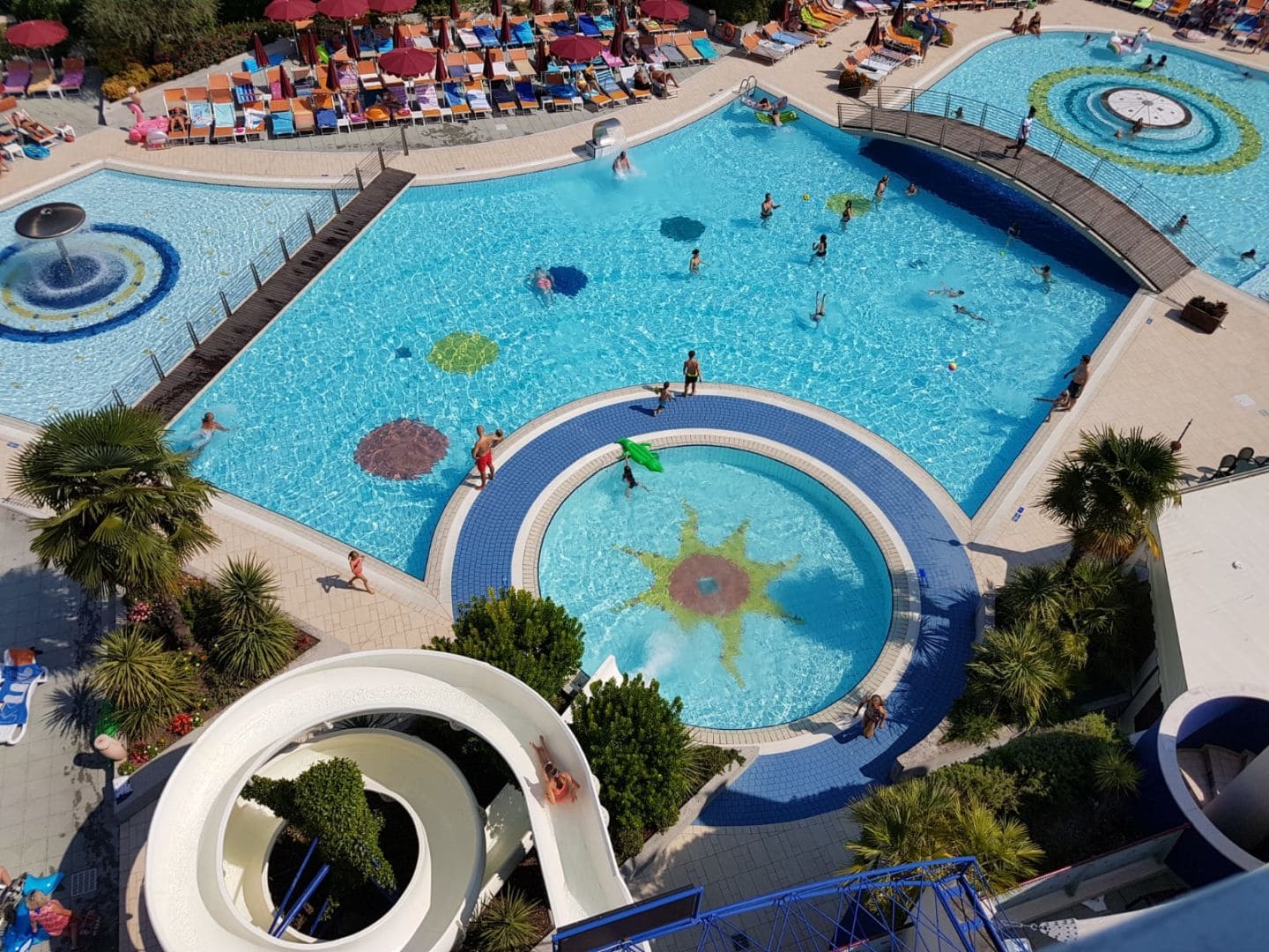 Poolbereich des Villagio Planetarium Resorts.